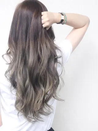 ロング カラー パーマ ヘアアレンジ 大阪レミーエクステ チビ編み込みのヘアスタイル