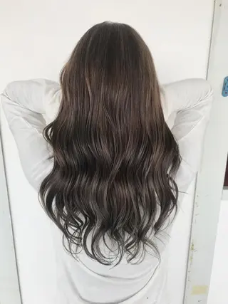 ロング タカツド ユウキのヘアスタイル