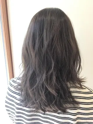 セミロング カラー ぱつっとボブ/ 小野あかねのヘアスタイル