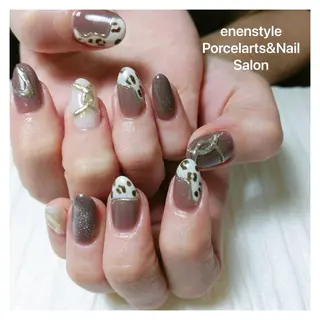 ミディアム ネイル 🐾enen style 🐾のネイルデザイン