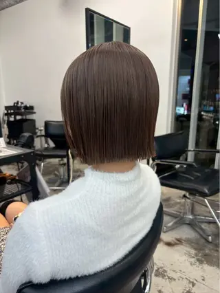 ロング カラー ちなみ／ハイトーン／ デザインカラーのヘアスタイル