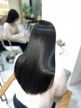 ロング カラー Zina aimiのヘアスタイル
