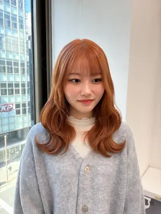 ロング カラー 抜け感レイヤー︴ ニュアンスカラーのヘアスタイル
