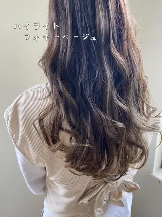 ロング カラー 澤田 彩香のヘアスタイル