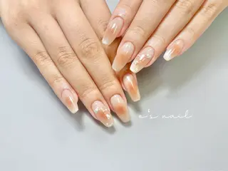 ネイル e’s nail Lumièreのネイルデザイン