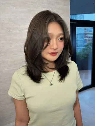 ミディアム カラー ヘアアレンジ 韓国レイヤーカット/ 儚げカラーチナツのヘアスタイル