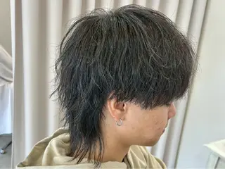ミディアム センターパート 韓国ヘア・綾也のヘアスタイル