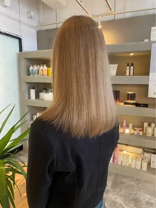 ロング 水戸/ブリーチカラー 中山りくのヘアスタイル