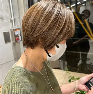 カラー Watanabe Maiのヘアスタイル