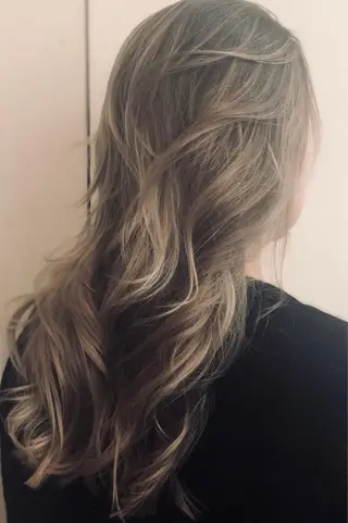 セミロング カラー TAKA ♦︎bridge♦︎のヘアスタイル