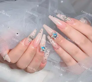 ネイル Lenie Nail Salonのネイルデザイン