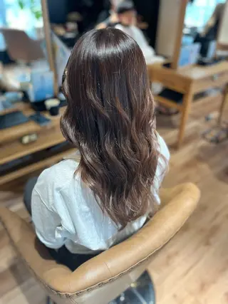 カラー ブリーチ・カットモデ ル募集中🫧高口小春のヘアスタイル