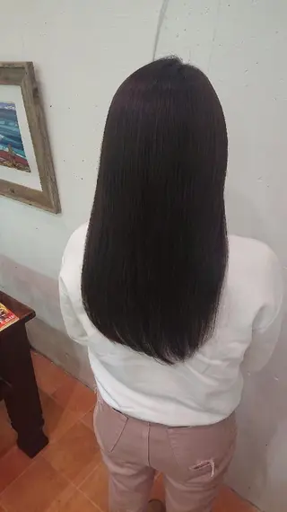 ロング カラー 山口 彩海のヘアスタイル