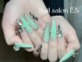 ネイル E.N🦋 長さ出し/持ち込みのネイルデザイン