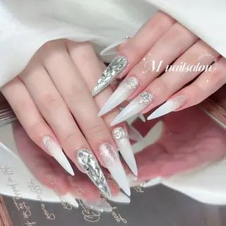ネイル 🎀M nails✨ ビューティーのネイルデザイン