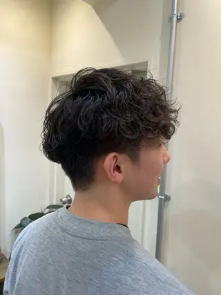 パーマ メンズ momoka 表参道のヘアスタイル