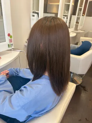 セミロング 秋山 麗奈のヘアスタイル