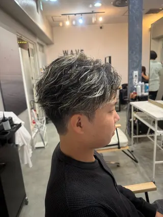 ショート カラー パーマ メンズ 鍋島 拓真のヘアスタイル