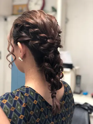 ミディアム ヘアアレンジ 長岡 有里のヘアスタイル