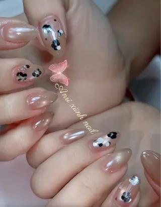 ネイル 𝓐𝓷𝓻𝓲 XiinhNailのネイルデザイン