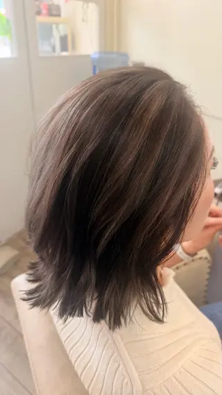 ミディアム カラー 鶴見 和美のヘアスタイル