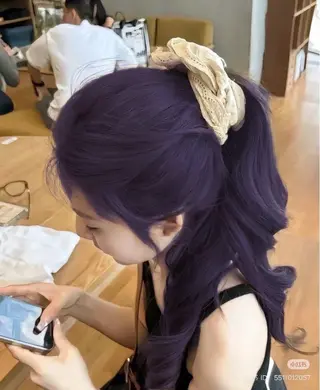 ロング カラー ラベンダー💜 グレージュ🩶のヘアスタイル