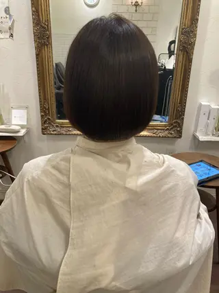 ショート 酸性ストレート✨ 艶カラー✨谷口倭子のヘアスタイル