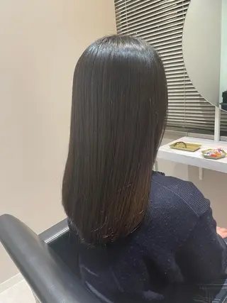 ロング 齋藤 真子のヘアスタイル