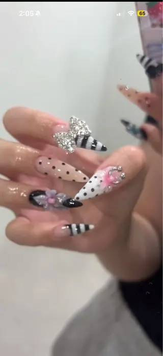 ネイル Eli Muse 新宿ネイルのネイルデザイン