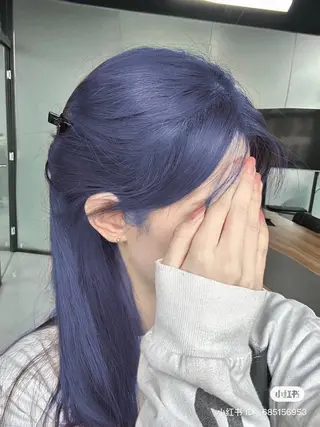 ロング カラー ラベンダー💜 グレージュ🩶のヘアスタイル