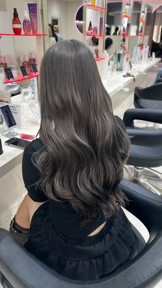ロング カラー ヘアアレンジ 韓国レイヤー&ピンク 艶髪🩶maikoのヘアスタイル