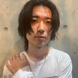 ショート カラー メンズ ウルフ、レイヤー 、メンズカットSHOのヘアスタイル