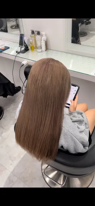 ロング カラー ウルフカット×ハイ トーン職人🤍ゆうひのヘアスタイル