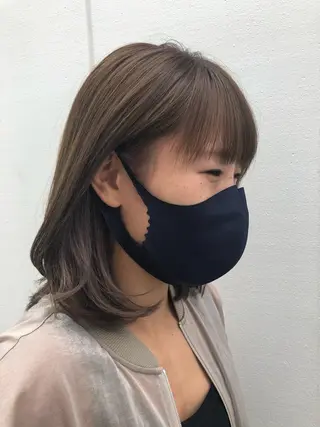 ミディアム 高梨 里穂のヘアスタイル
