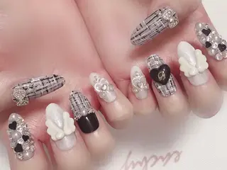 ネイル Mier -Emi-のネイルデザイン