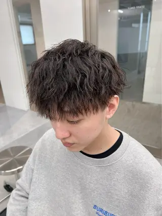 ショート ツイスパ/シャドウ 波巻き/平山のヘアスタイル