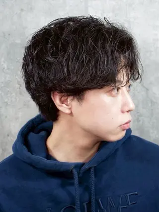 ミディアム 高崎 健司のヘアスタイル