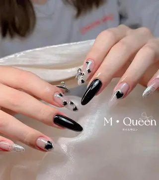 ネイル MQueen ネイルサロンマルのネイルデザイン