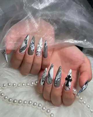 ネイル Rinaky Amee Nailのネイルデザイン
