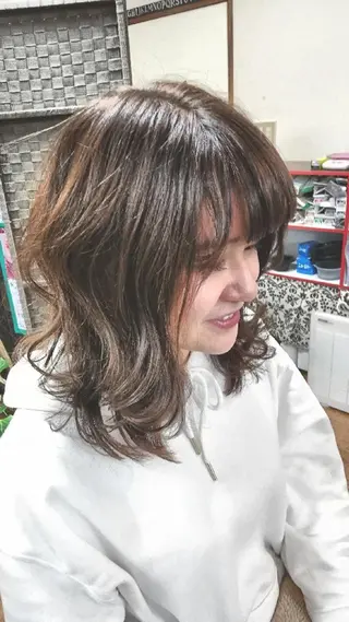 セミロング 小林　ローズパープル カット＆カラー美容室のヘアスタイル