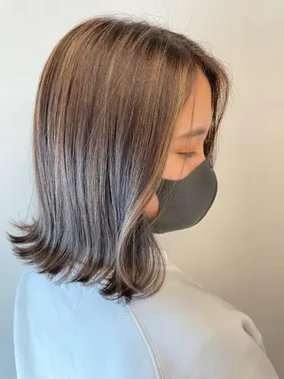 ミディアム 杉原 向日梨のヘアスタイル