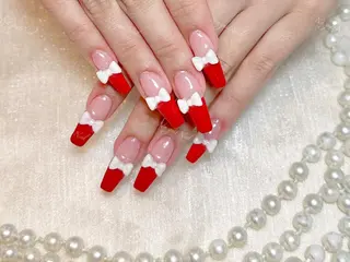 ネイル 🦋 Queenieのネイルデザイン