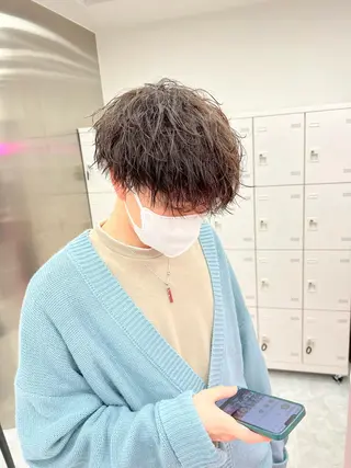 ショート カラー パーマ メンズ メンズパーマ特化 TAIGAのヘアスタイル