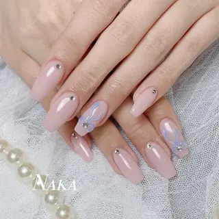 ネイル 🦋 Queenieのネイルデザイン