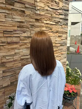 カラー 根本 琴子のヘアスタイル
