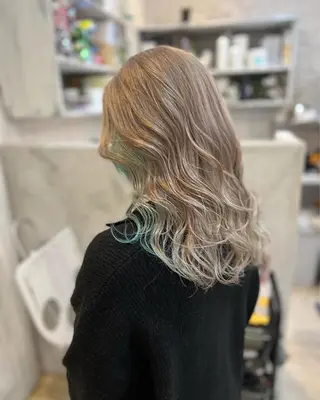 ロング カラー ブリーチ特化 梅田本多翔のヘアスタイル