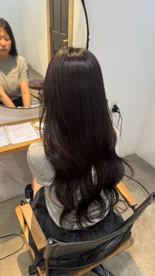 ロング miu/透明感カラー /レイヤーカットのヘアスタイル