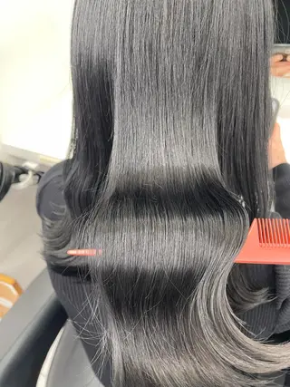 セミロング カラー 抜け感レイヤー︴ ニュアンスカラーのヘアスタイル