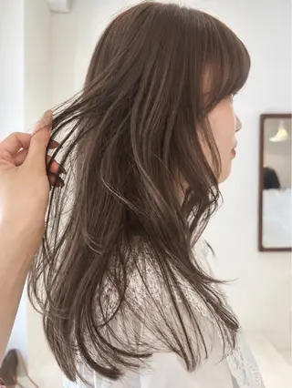 セミロング カラー MISA レイヤーカットのヘアスタイル