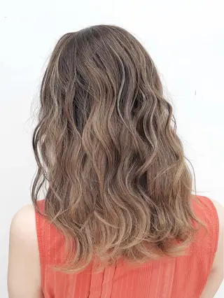セミロング カラー 透明感カラー/ブリー チ✨駒場　笙のヘアスタイル